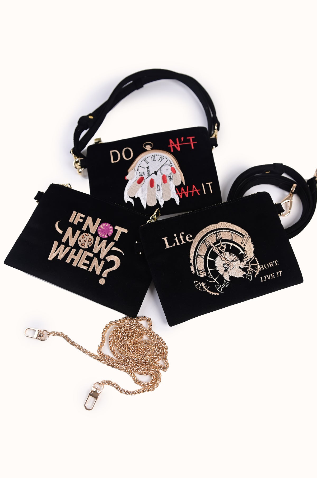Velvet pouch "If not now, when?"