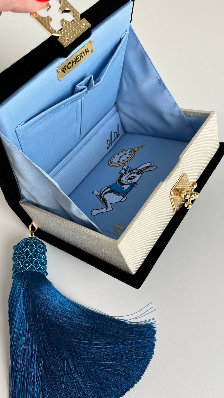 Alice in Wonderland (2)